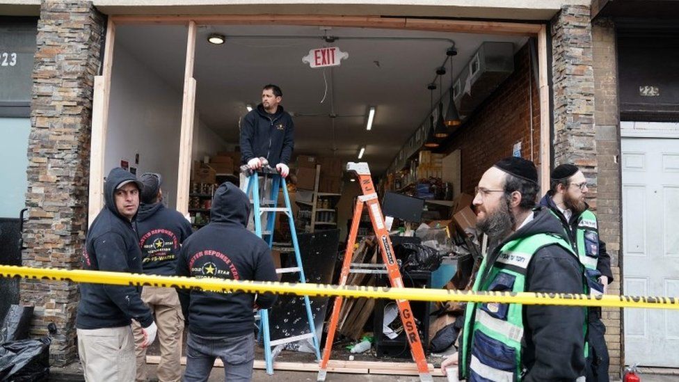 Kosher shop targeted by gunmen in Jersey City, 11 Dec 2019