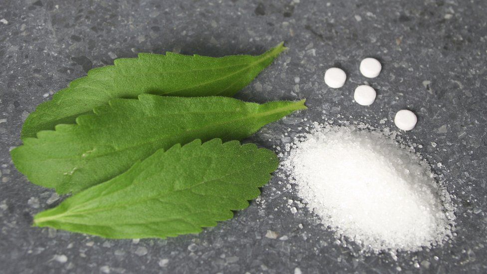 Stevia leaves and sweetener