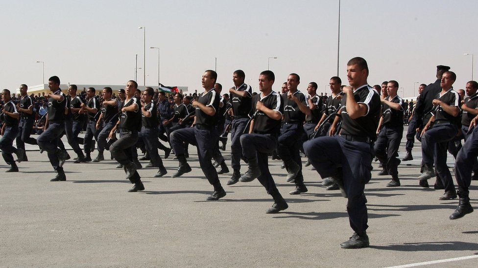 Jordanian police take part in a training session at the police training centre in Muwaqqar, Jordan (21 August 2008)