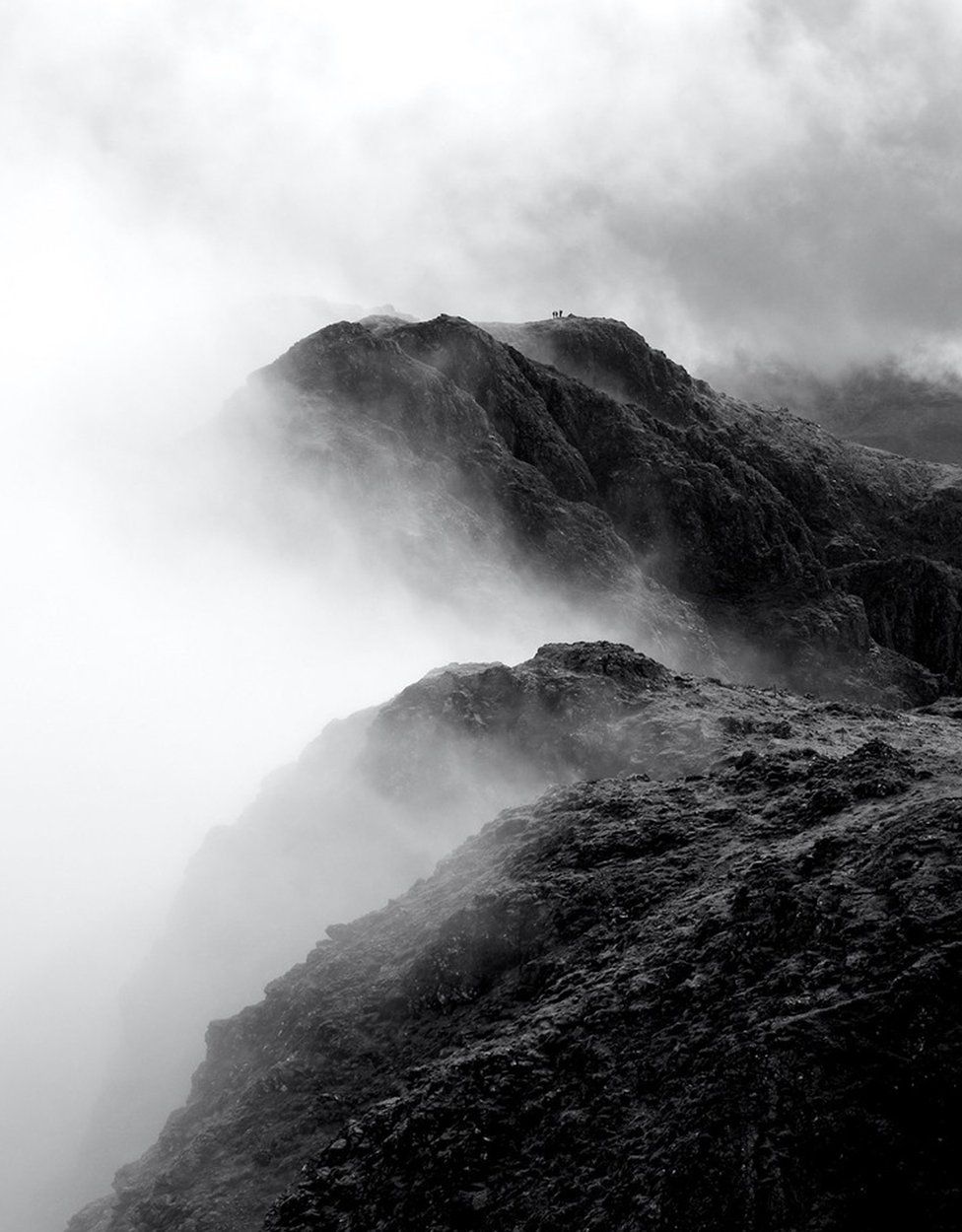 Prize-winning photographs of Scotland's mountains - BBC News