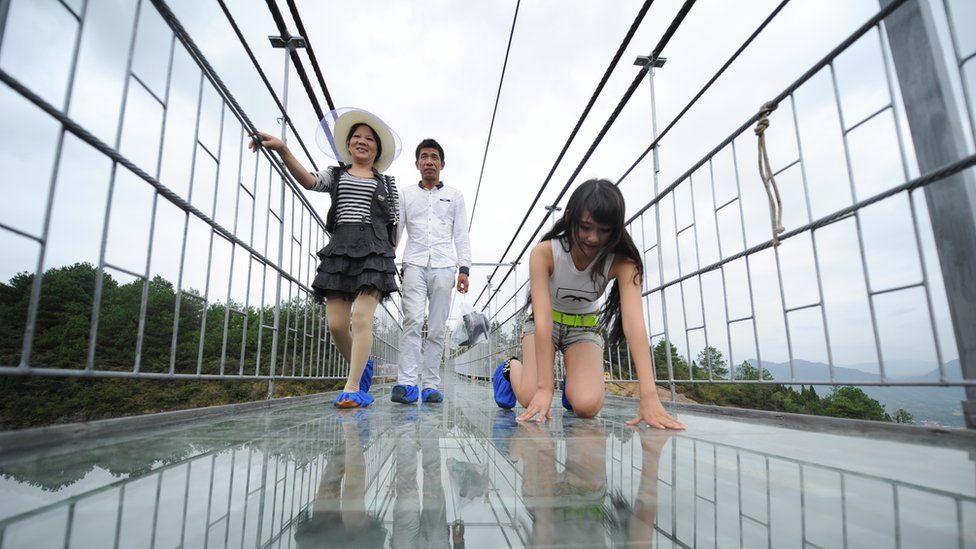 china-s-glass-walkway-opens-in-tianmen-mountain-bbc-news