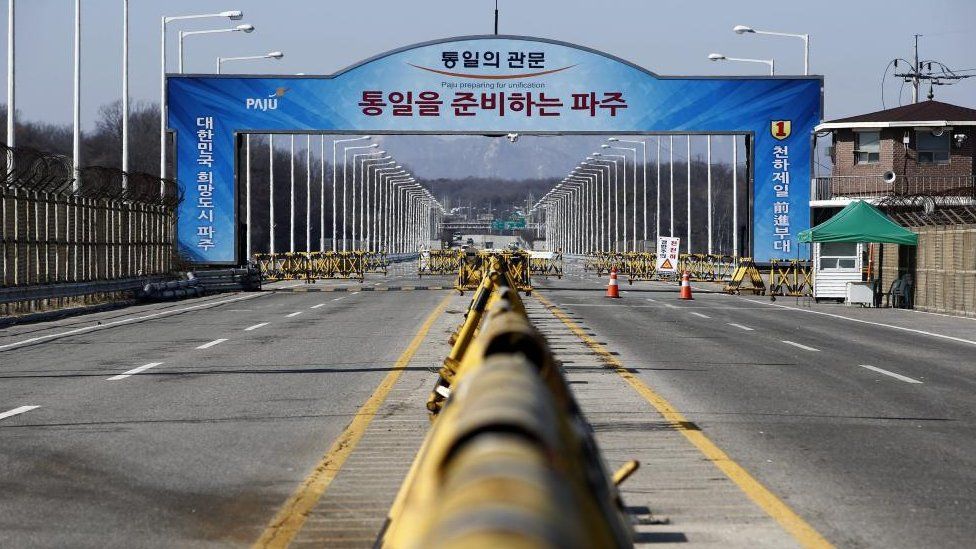 A general view of the Unification bridge near the border checkpoints at the Military Demarcation Line (MDL) near the demilitarized zone (DMZ) on Paju in Gyeonggi-do Province, South Korea, 15 February 2016.