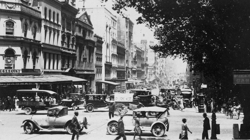 A view of traffic on Collins St, in central Melbourne, in 1925