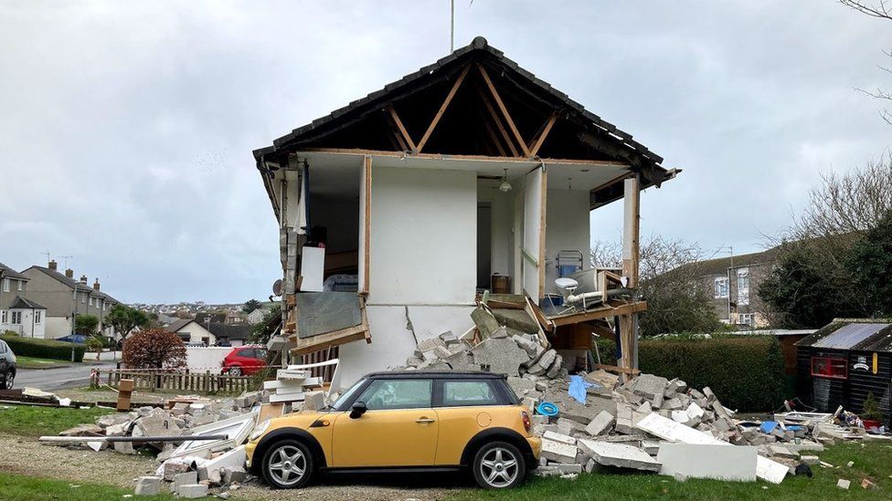 Bude Gas Explosion Injured Woman Taken To Bristol Hospital Bbc News Bude Gas Explosion Injured Woman Taken To Bristol Hospital Bbc News