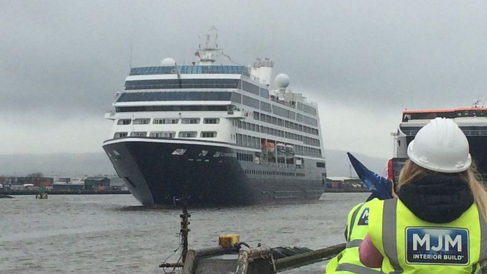 Belfast Shipyard Welcomes Cruise Ship For 50m Refurb Bbc News