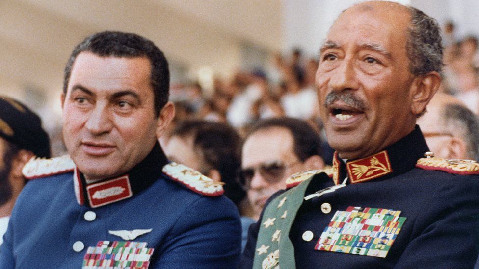 وفاة حسني مبارك العسكري الذي حكم مصر لثلاثة عقود Bbc News Arabic