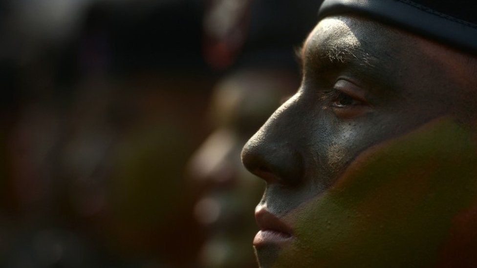 Members of the Special Reaction Force, a combined army-police unit, participate in a presentation ceremony prior to their deployment to deal with gang violence in San Salvador, El Salvador April 20, 201