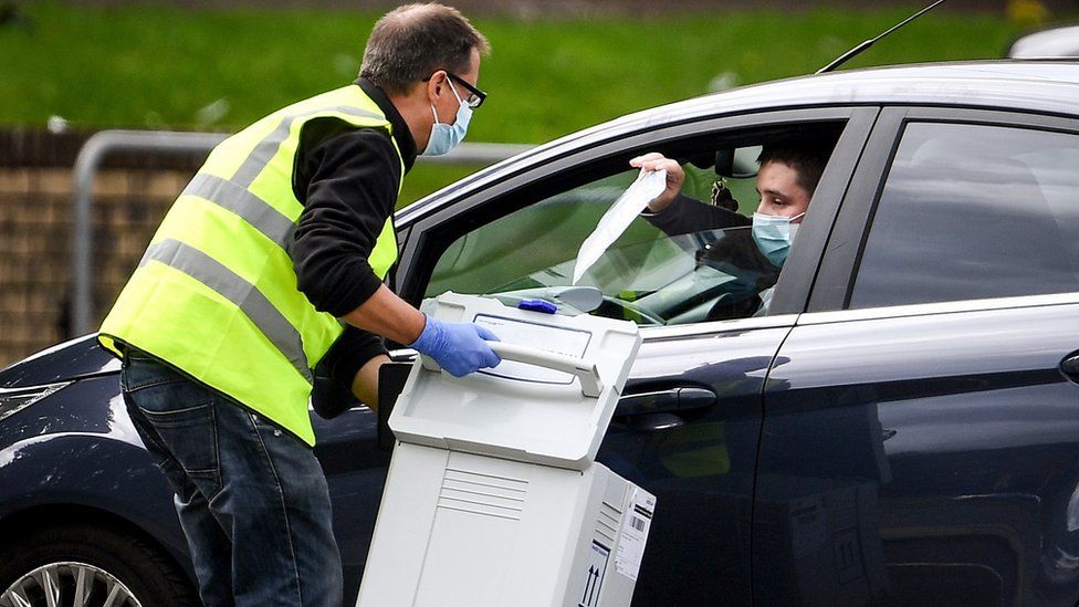 Covid cases in Scotland surpass 4,000 for first time since mass testing