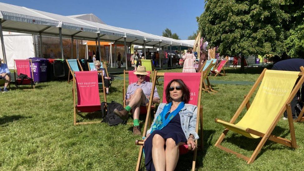Hay Festival Dua Lipa fan travels 3,000 miles to meet idol BBC News