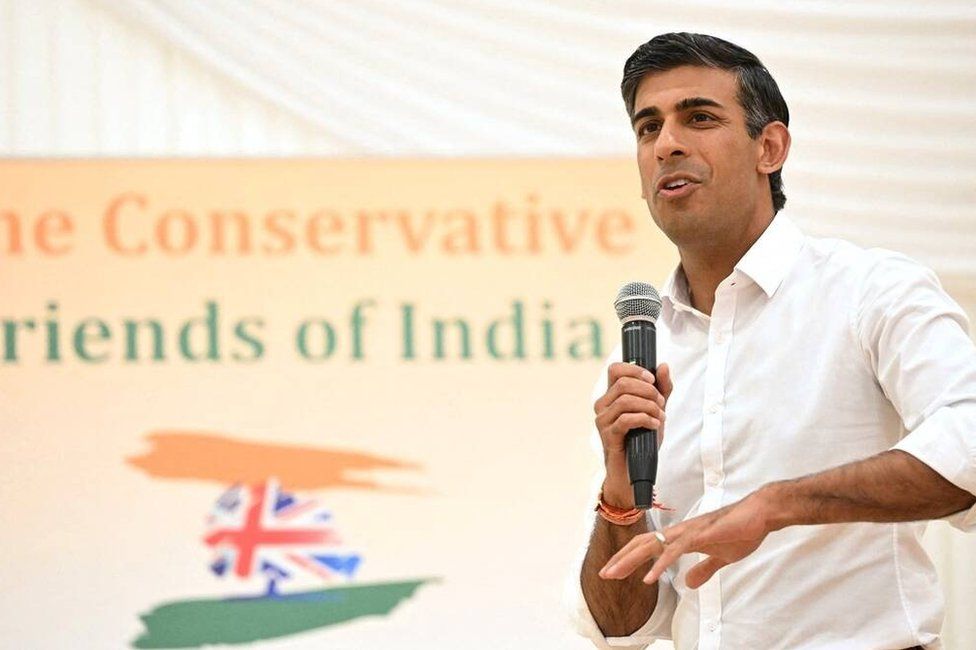 Кандидат в лидеры от консерваторов Риши Сунак выступает на мероприятии консервативных друзей Индии в центре Дхамеча лохана в Харроу, Лондон, Великобритания, 22 августа 2022 г.