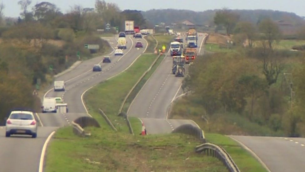 Lorry driver jailed over fatal A1 crash near Colsterworth - BBC News