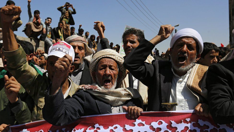 Yemenis shout slogans during an anti-Saudi rally protesting Saudi-led airstrikes on a funeral hall, outside the UN offices in Sana"a, Yemen, 09 October 2016
