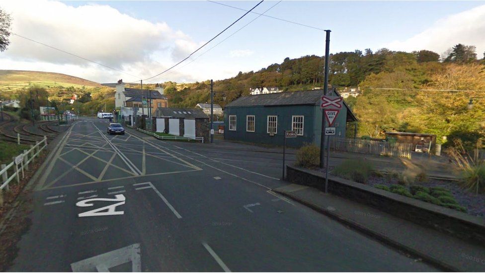 Two injured as van hits Manx Electric Railway tram - BBC News