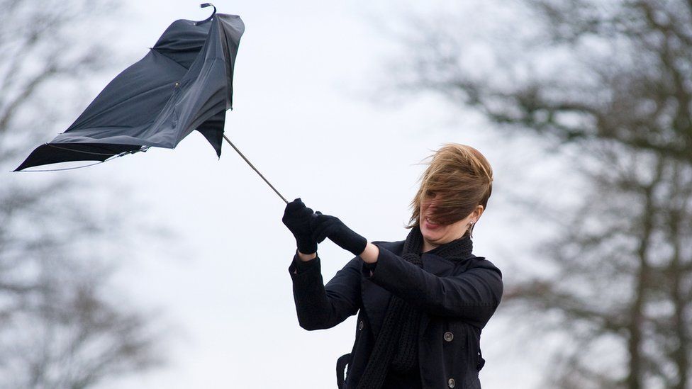 Met Office warnings issued for high winds and snow - BBC News