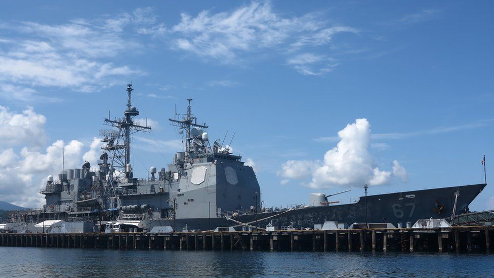 The guided missile cruiser USS Shiloh is anchored at Subic Bay, a former US naval base in the Philippines, on May 30, 2015