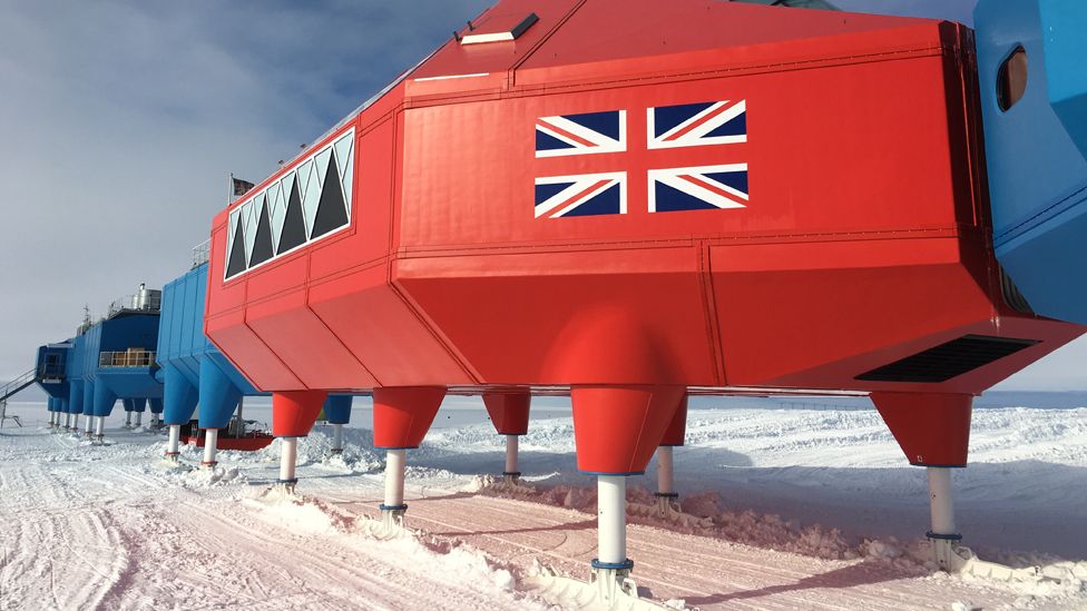Halley VI: Dropping in on the British Antarctic Survey - BBC News