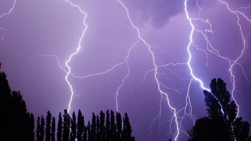 Lightning over Cobham, Surrey
