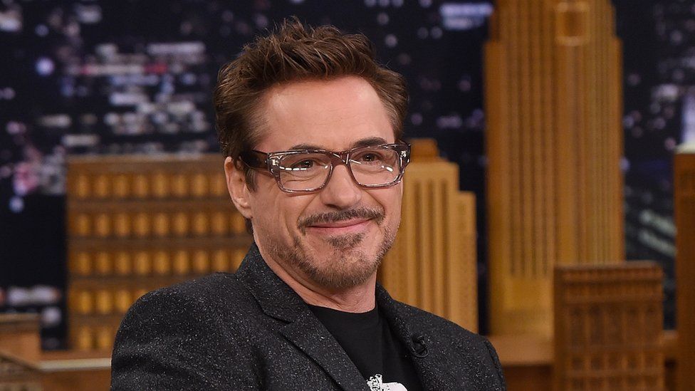 Someone find these glasses for me please : r/robertdowneyjr