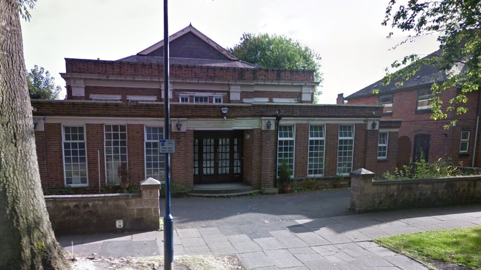 Stoke on Trent pupils avoid toilet at inadequate school BBC News