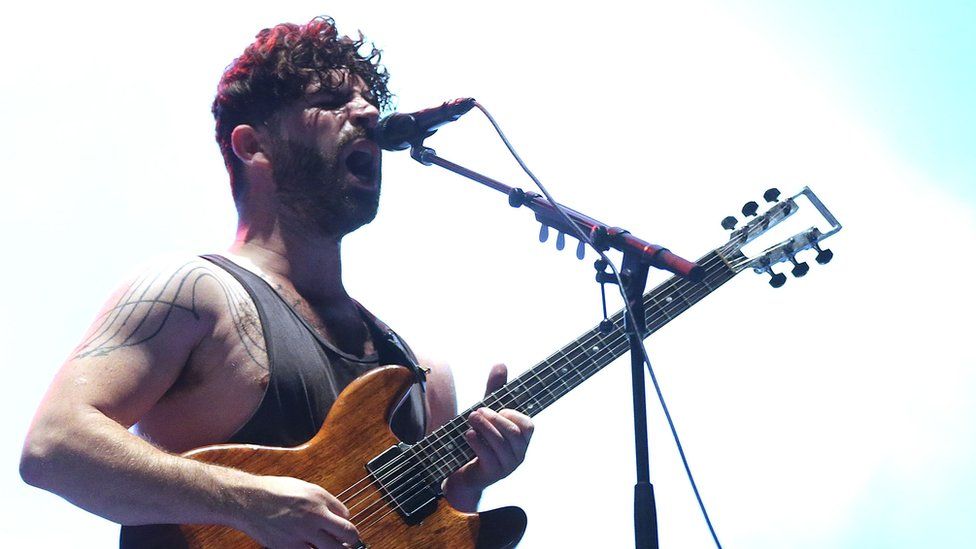 Foals announce UK and Ireland tour for early 2016 - BBC News