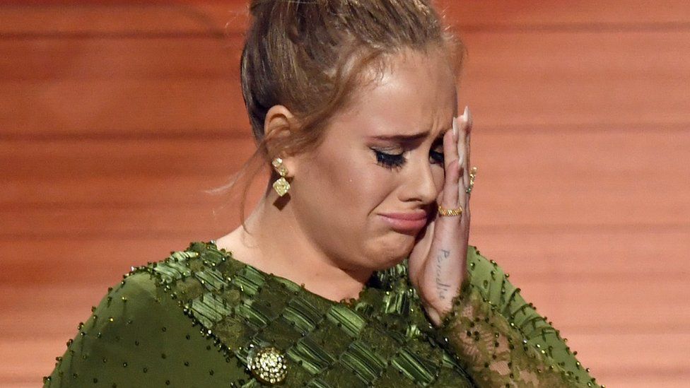 Adele gets stage fright