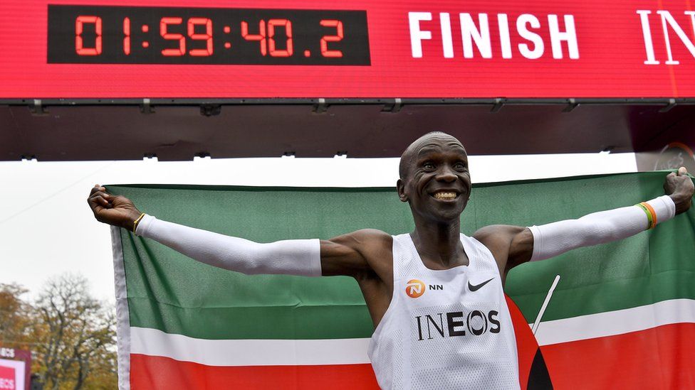 Eliud Kipchoge and six landmark record breakers BBC Newsround