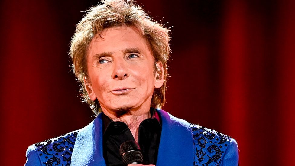 Co-op Live: Barry Manilow may take show to rival Manchester arena - BBC News