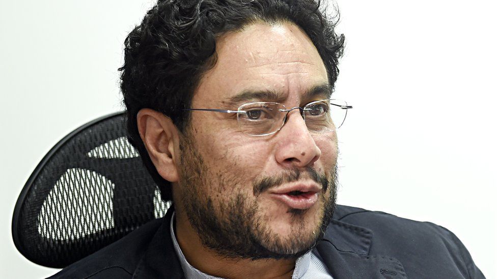 Colombian Senator Ivan Cepeda, a facilitator in the peace process with the Farc guerrillas, speaks during an interview with AFP in his office in Bogotá, 1 September 2016