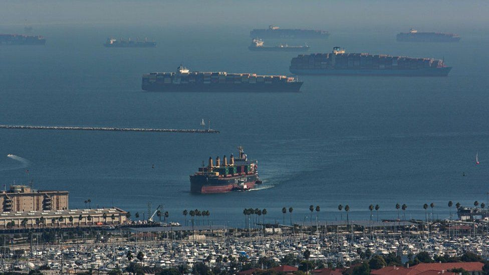 lots of ships off Los Angeles