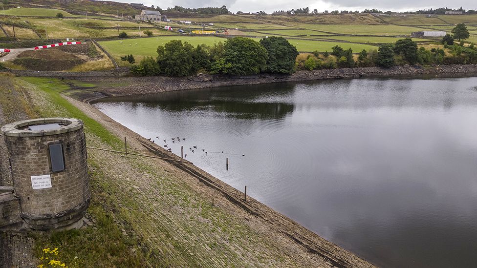 Holme Styes reservoir in Holmfirth