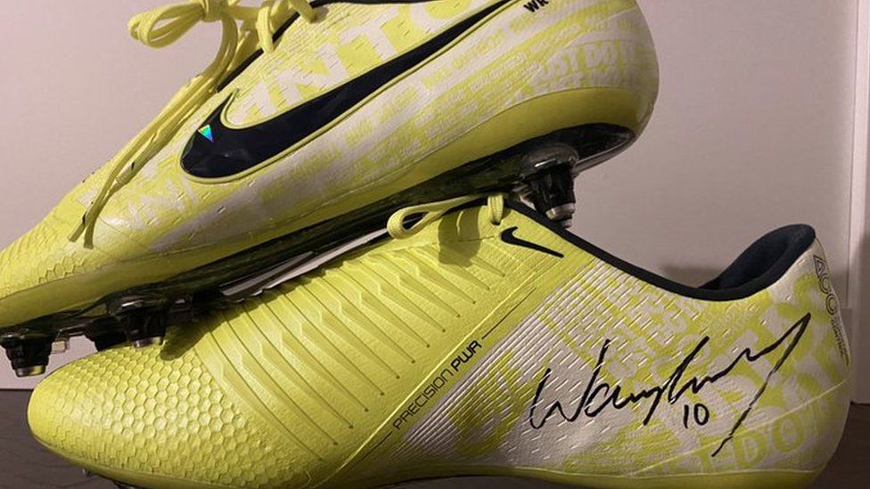 Signed Wayne Rooney boots