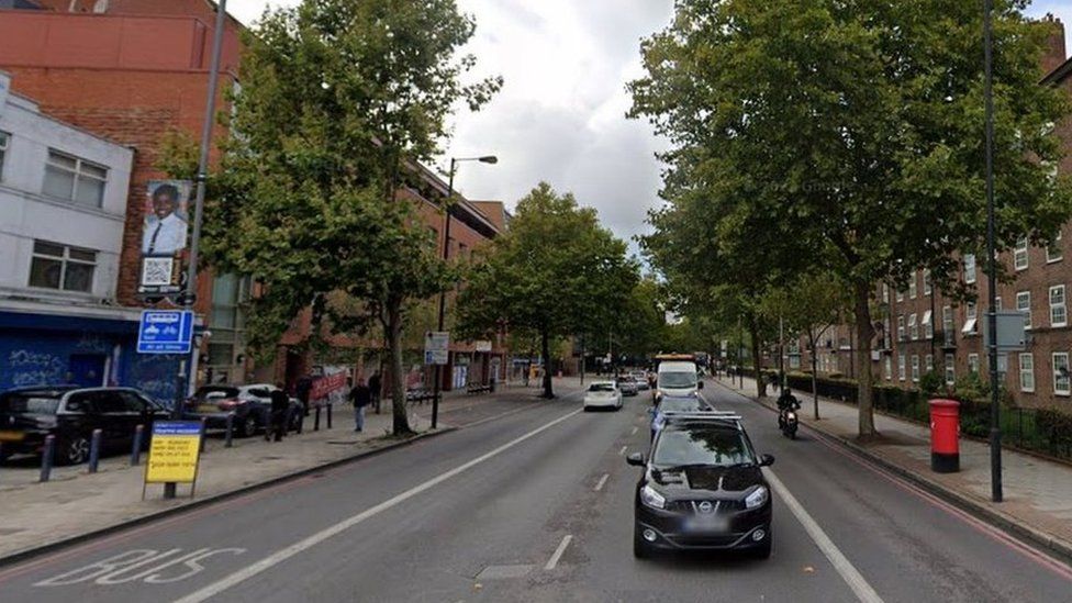 Woman dies in south London flat fire BBC News