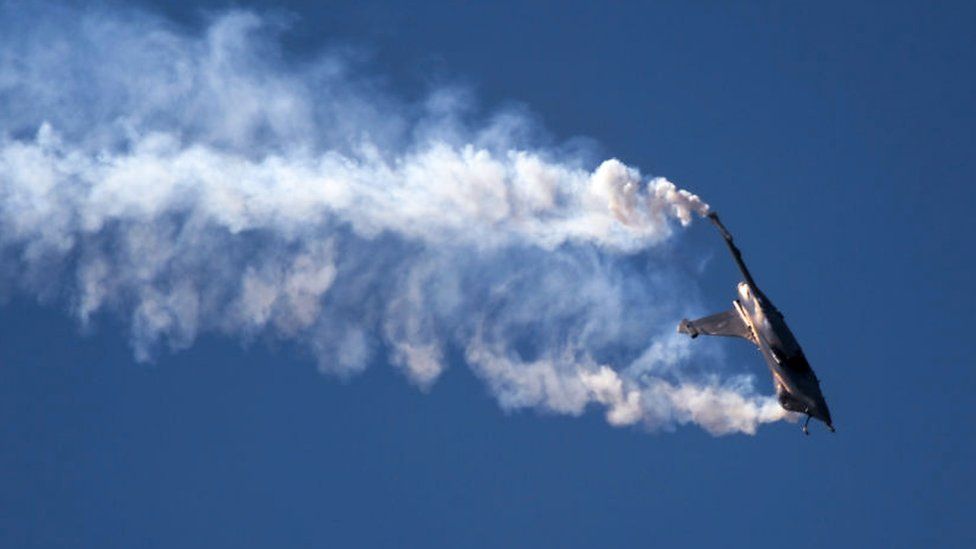 A Dassault Aviation Rafale fighter aircraft performs its flying display during the International Paris Air Show in Le Bourget
