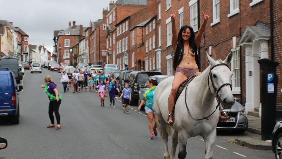Shropshire mum's Lady Godiva ride raises money for charity - BBC News
