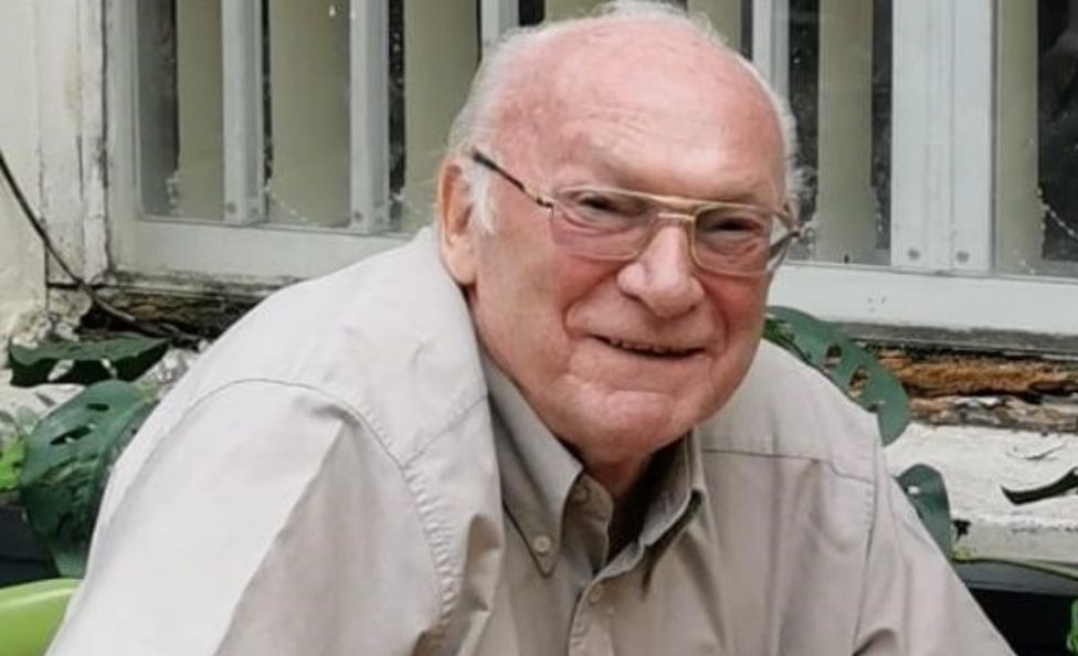 Merthyr Tydfil Tribute To Ron Fealey After Christmas Eve Death BBC News and-now-to-ron-with-the-weather-floatshow-5pm-est