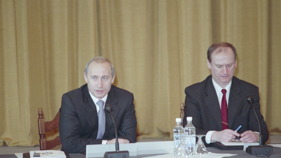 1999 правительство. Патрушев 1999. Директор ФСБ В 1999. Путин директор ФСБ В 1998. Патрушев и Путин.