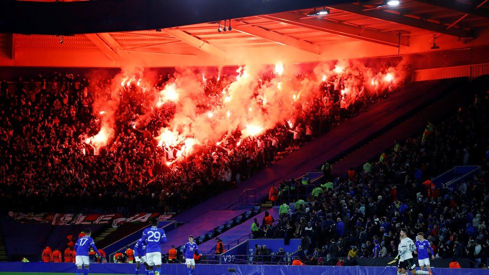 Leicester City v Legia Warsaw: Arrests after officers hurt in clashes - BBC News