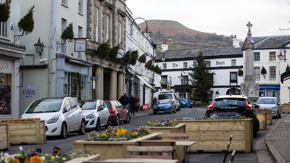 Crickhowell