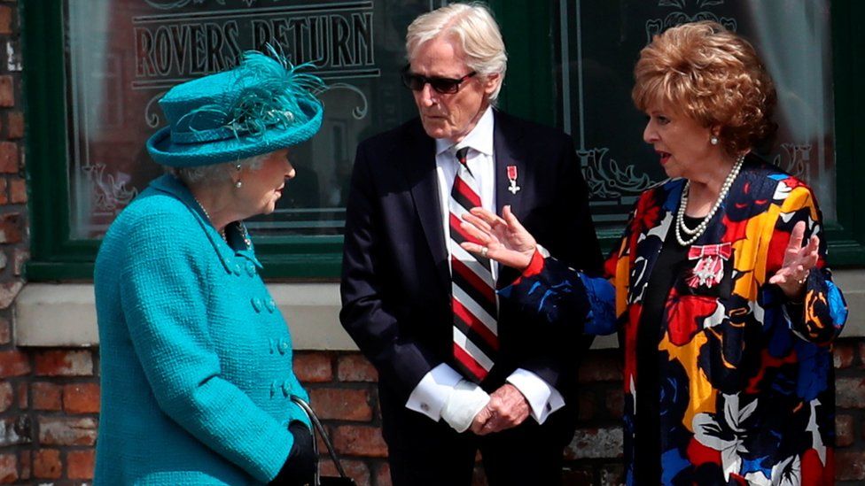 The Queen with William Roache and Barbara Knox