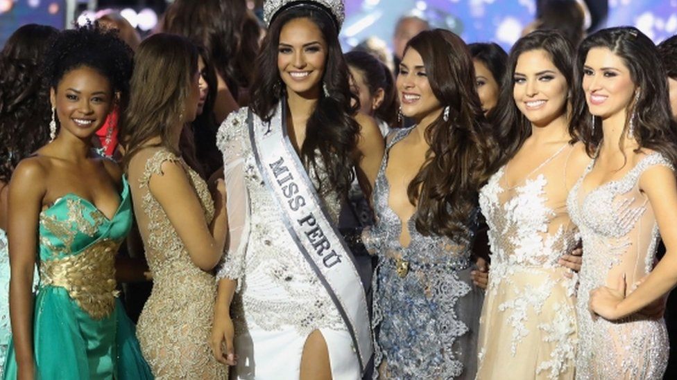 Miss Peru 2017 Romina Lozano and other contestants