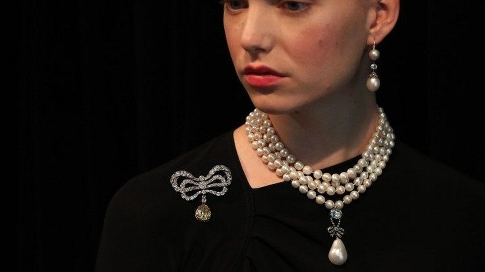 Model wears Queen Marie Antoinette's pearl necklace, which is up for auction in Geneva on 14 November 2018