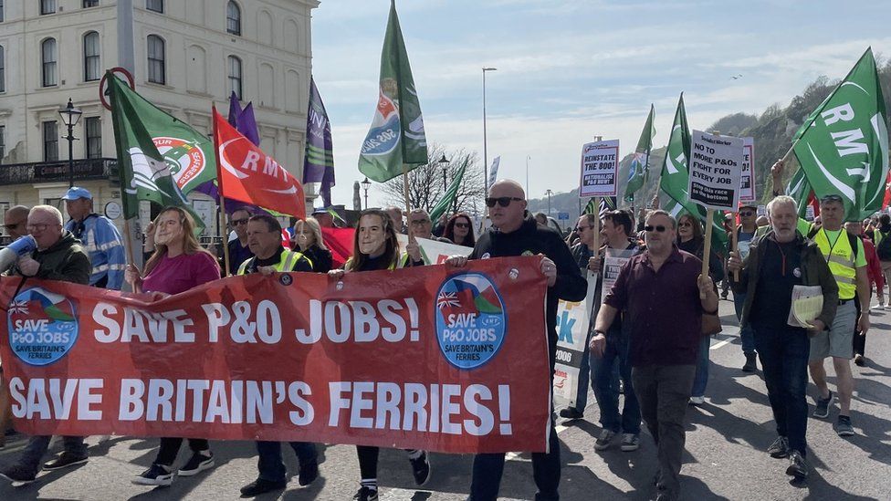 Marching P&O workers