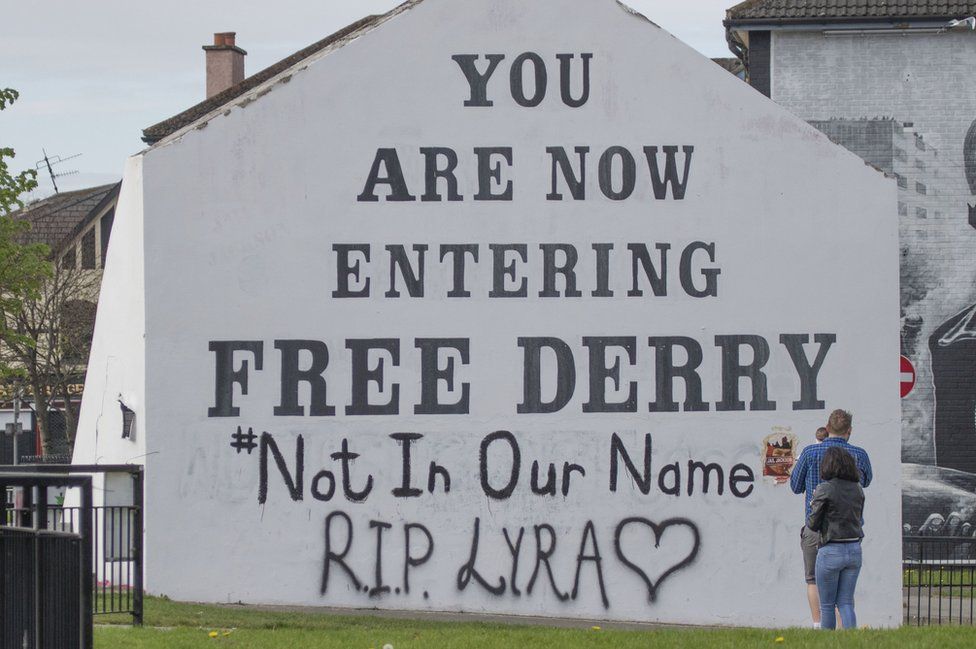 A message of condolence on the Free Derry mural in Londonderry