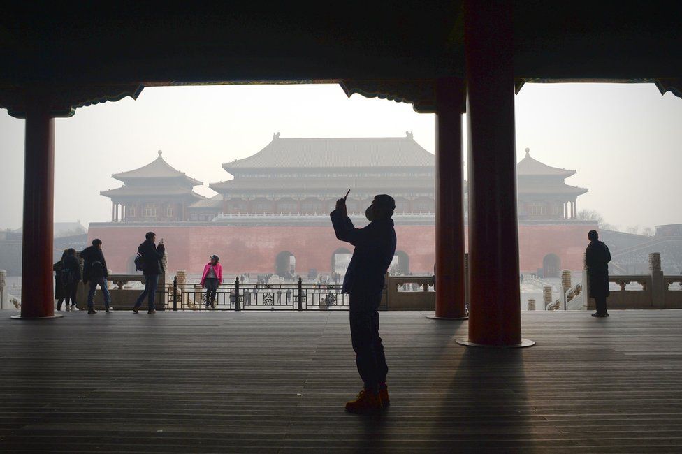 Beijing considers banning Chinese New Year fireworks amid smog concerns