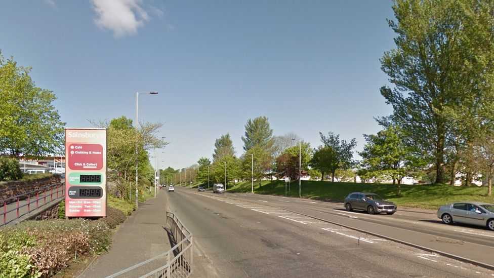 Man seriously injured in hitandrun in Darnley BBC News