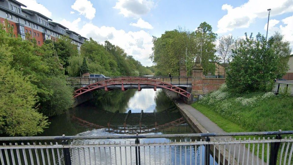 Road closed after suspected grenade found in Leicester canal BBC News