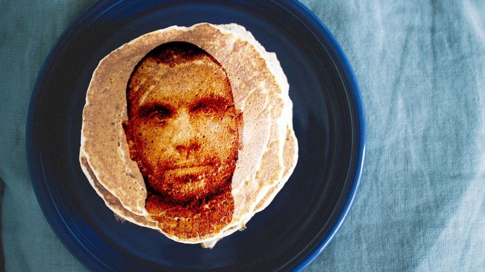 A mugshot on a oancake