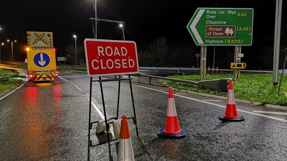 Gloucestershire flooding Residents take refuge at school BBC News