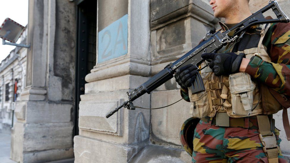 Belgian soldier outside Brussels Palace of Justice during trial of suspects from Verviers. 9 May, 2016.