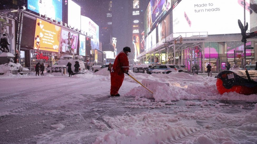 US snowstorm Mega snowfall brings New York City to a standstill BBC